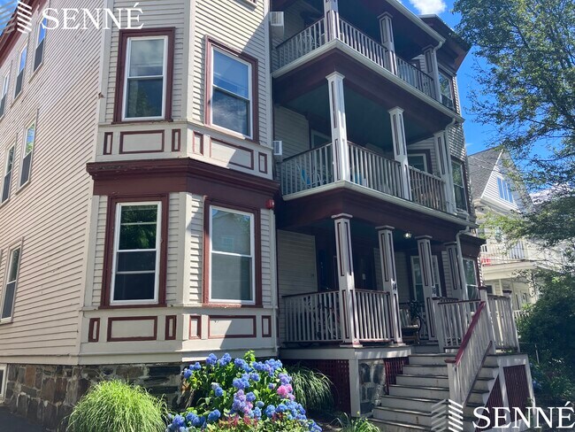 14 Garrison Ave, Unit 1