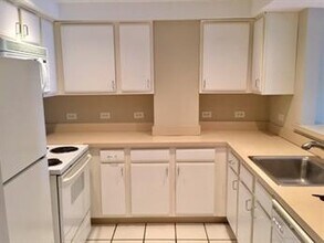 534 Commonwealth Ave, Unit 7E in Boston, MA - Building Photo - Building Photo