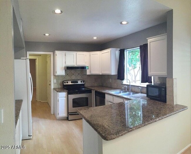 945 N Sinova in Mesa, AZ - Building Photo - Building Photo