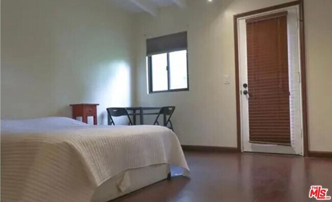 245 S Thurston Ave-Unit -3 in Los Angeles, CA - Building Photo - Building Photo