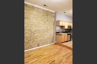 533 N Ashland Ave in Chicago, IL - Building Photo - Building Photo