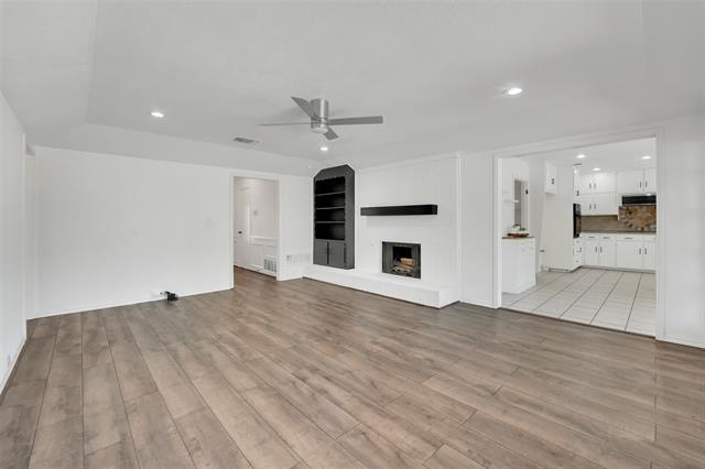 2316 Westpark Way Cir in Euless, TX - Building Photo