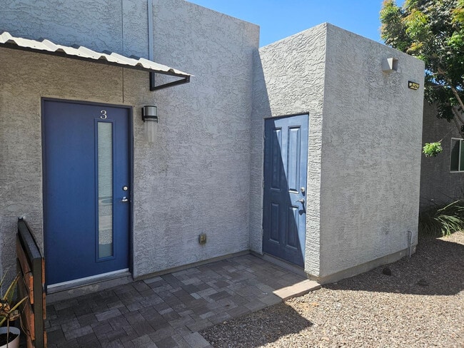 935 E Roma Ave in Phoenix, AZ - Building Photo - Building Photo