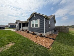 605 Strawberry Dr in Winchester, TN - Building Photo - Building Photo