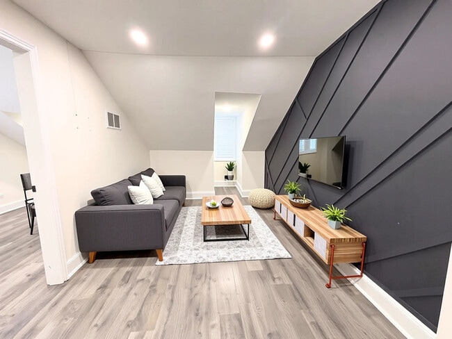 87 Victoria Ave N in Hamilton, ON - Building Photo - Building Photo