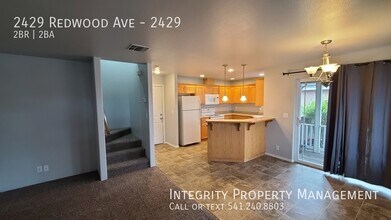 2429 Redwood Ave in Grants Pass, OR - Building Photo - Building Photo