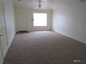 3903 Hitchrock Dr in Killeen, TX - Building Photo - Building Photo