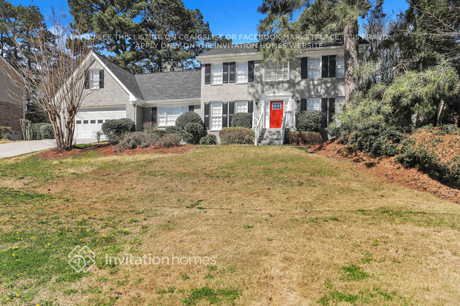 property at 4011 Colonial Dr SW