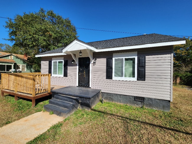property at 1818 Green St