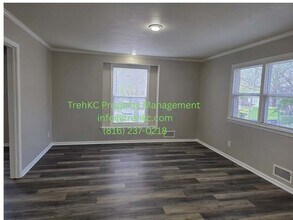 1860 E 76th St in Kansas City, MO - Building Photo - Building Photo