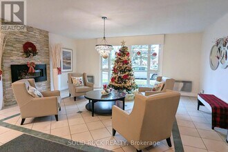 1025 Richmond Rd in Ottawa, ON - Building Photo - Building Photo