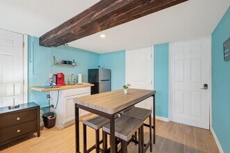 1015 9th St-Unit -C in Galveston, TX - Building Photo - Building Photo