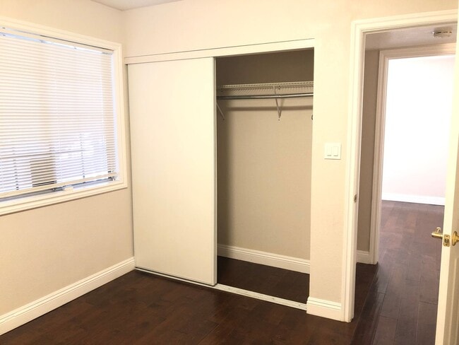 6456 W Alomar Ave in Las Vegas, NV - Building Photo - Building Photo