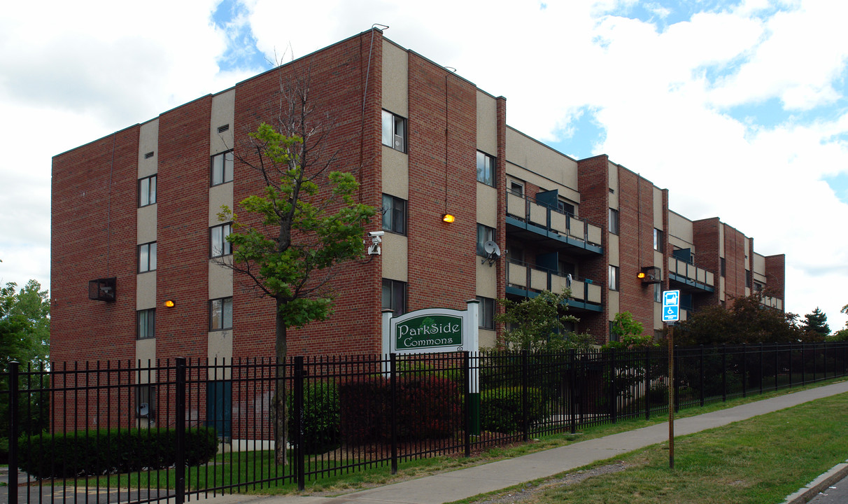 Parkside Commons in Syracuse, NY - Building Photo