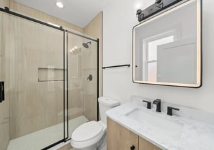 2700 W Jackson Blvd in Chicago, IL - Building Photo - Building Photo