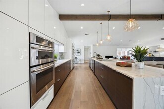 4925 Sugar Mill Rd in Dallas, TX - Building Photo - Building Photo