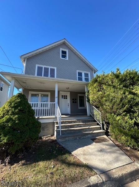 44 Zazzetti St-Unit -2 in Waldwick, NJ - Building Photo