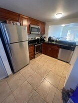 3910 NW 90th Ave in Sunrise, FL - Building Photo