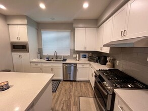 307 West St in Oceanside, CA - Building Photo - Building Photo