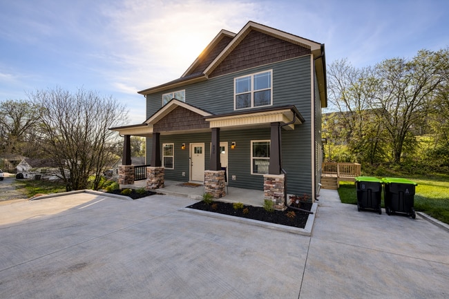 420 S 2nd St in Clarksville, TN - Building Photo - Building Photo