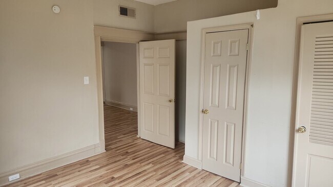 6312 Cates Ave, Unit 2e in University City, MO - Building Photo - Building Photo