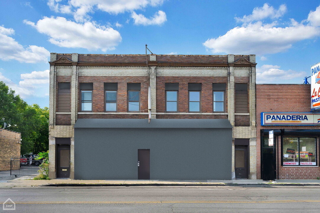 3571 W Armitage Ave in Chicago, IL - Building Photo