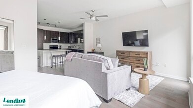 825 Usener St, Unit 844 in Houston, TX - Building Photo - Building Photo