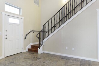 219 Circle Ct in Pleasanton, TX - Building Photo - Building Photo