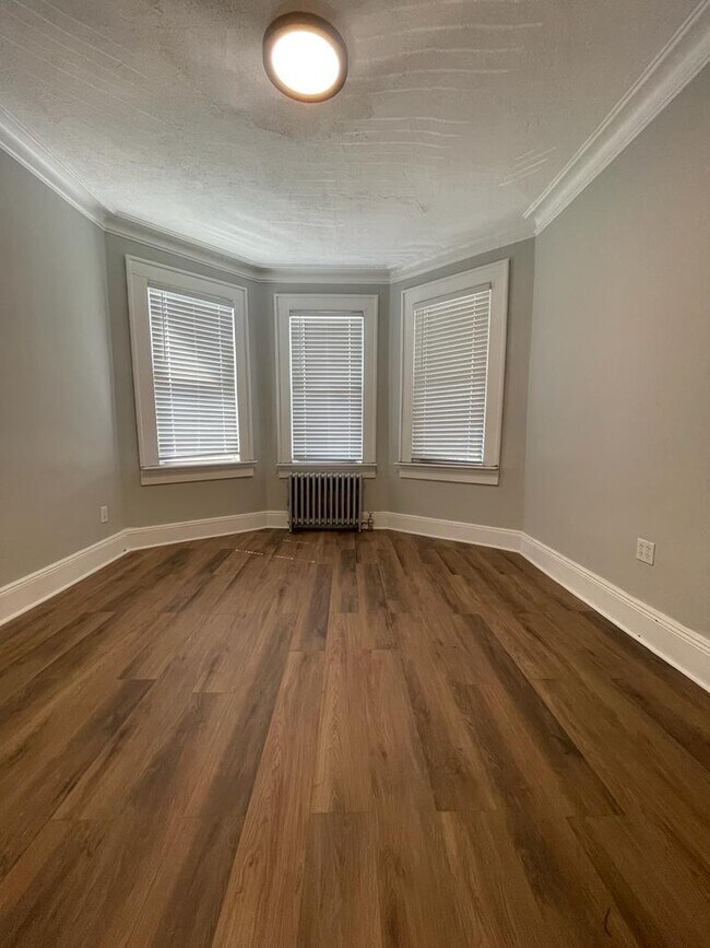 84 Winfield Ave, Unit 2 in Jersey City, NJ - Building Photo - Building Photo