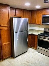 421 37th St in Richmond, CA - Building Photo - Building Photo