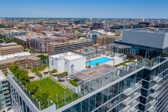 AMLI West Loop in Chicago, IL - Foto de edificio - Building Photo