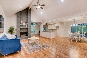 11639 River Oaks Trail in Austin, TX - Building Photo - Building Photo