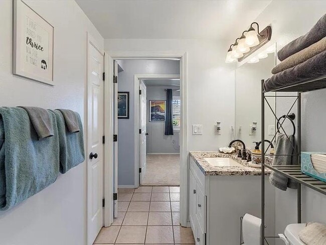 property at 13 Halili Ln
