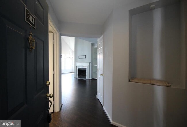 46598 Drysdale Terrace in Cascades, VA - Building Photo - Building Photo