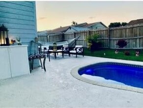 6135 Drake St in Jupiter, FL - Building Photo - Building Photo