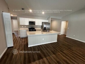 2385 SW Chateau Terrace in Port St. Lucie, FL - Building Photo - Building Photo