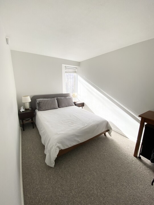 27 Concord Ave, Unit 310 in Cambridge, MA - Building Photo