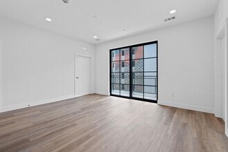 4315 S Congress Ave in Austin, TX - Building Photo - Building Photo