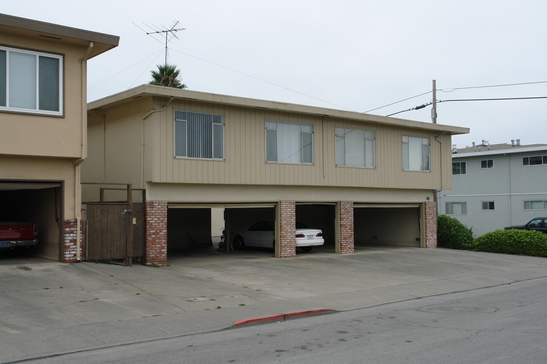 1391 Broadway in Millbrae, CA - Building Photo