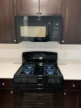 5811 Grindstone Dr in Heartland, TX - Building Photo - Building Photo