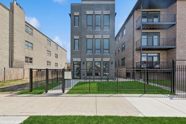 property at 5000 S Prairie Ave