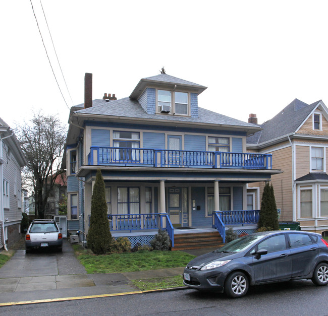 2265 NW Hoyt St in Portland, OR - Building Photo - Building Photo