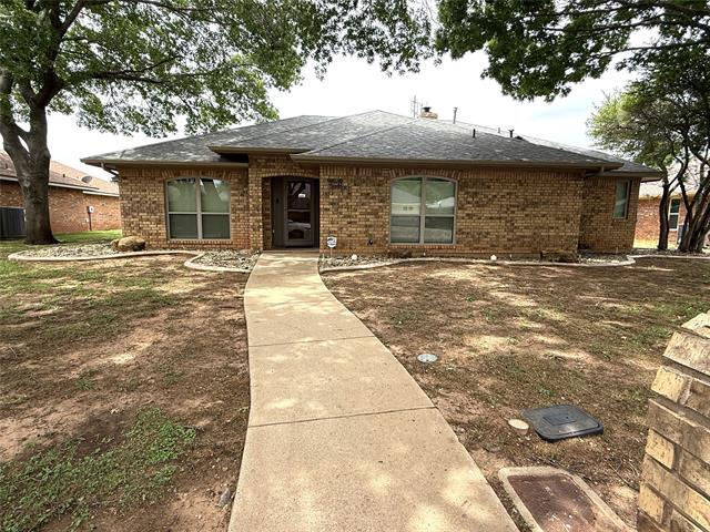 property at 4850 Jennifer Ln