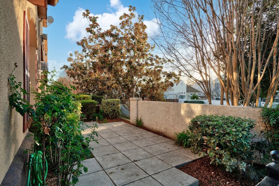 3201 Vineyard Park Way in San Jose, CA - Building Photo