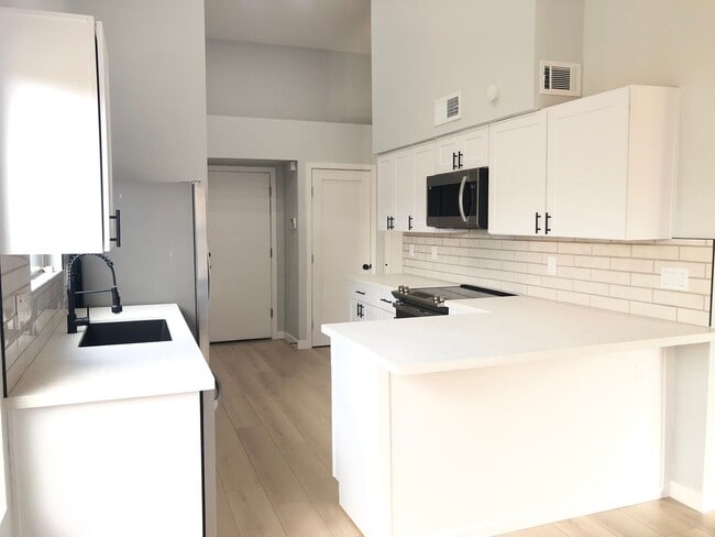 2503 E Taxidea Way in Phoenix, AZ - Building Photo - Building Photo