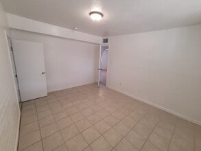 1836 N 38th Ave in Phoenix, AZ - Building Photo - Building Photo