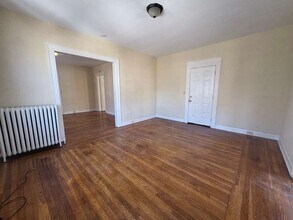 62 Fairfield St, Unit 3 in New Haven, CT - Building Photo - Building Photo