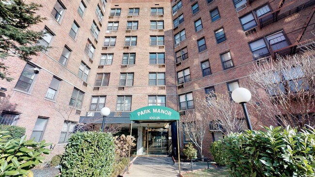 Park Manor Condo in Forest Hills, NY - Foto de edificio - Building Photo