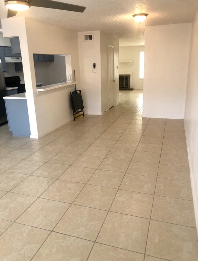 6456 Kentwick Dr in Houston, TX - Building Photo - Building Photo