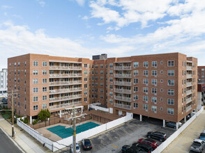 Sherwood House in Long Beach, NY - Building Photo - Building Photo